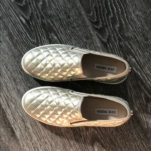 Steve Madden Quilted sneakers